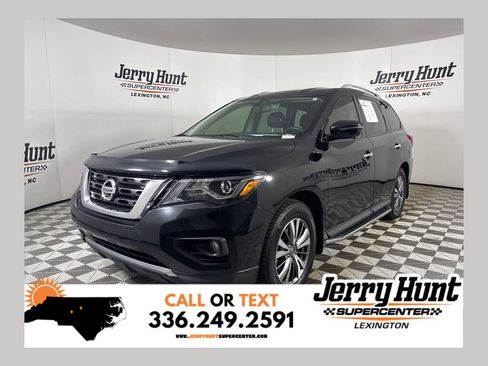 Used 2019 Nissan Pathfinder SL image 1