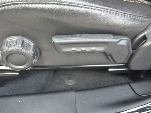 Used 2022 Jeep Wrangler Unlimited Sahara image 19