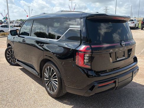 Used 2025 Nissan Armada Platinum Reserve AWD/4WD image 5