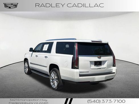 Used 2017 Cadillac Escalade ESV Luxury AWD/4WD image 16