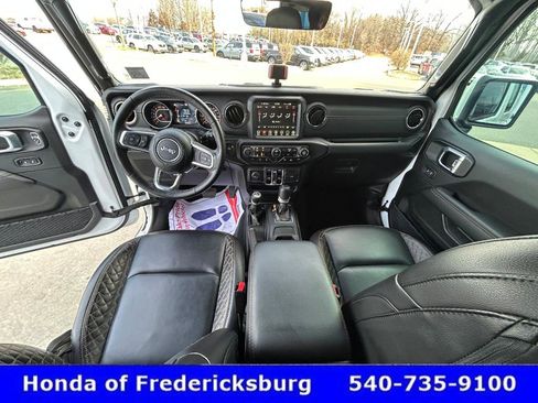 Used 2023 Jeep Wrangler Unlimited Sahara image 30