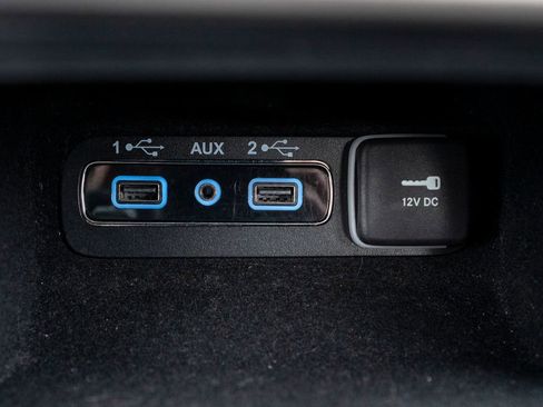 Used 2021 Jeep Grand Cherokee Limited image 34