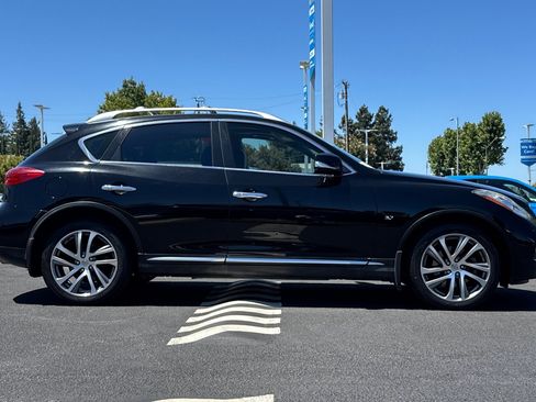 Used 2016 INFINITI QX50 AWD w/ Deluxe Touring Package image 8
