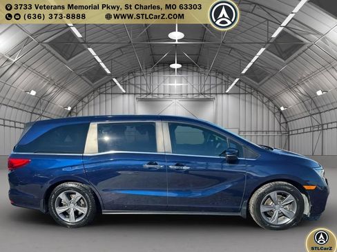 Used 2021 Honda Odyssey EX image 2