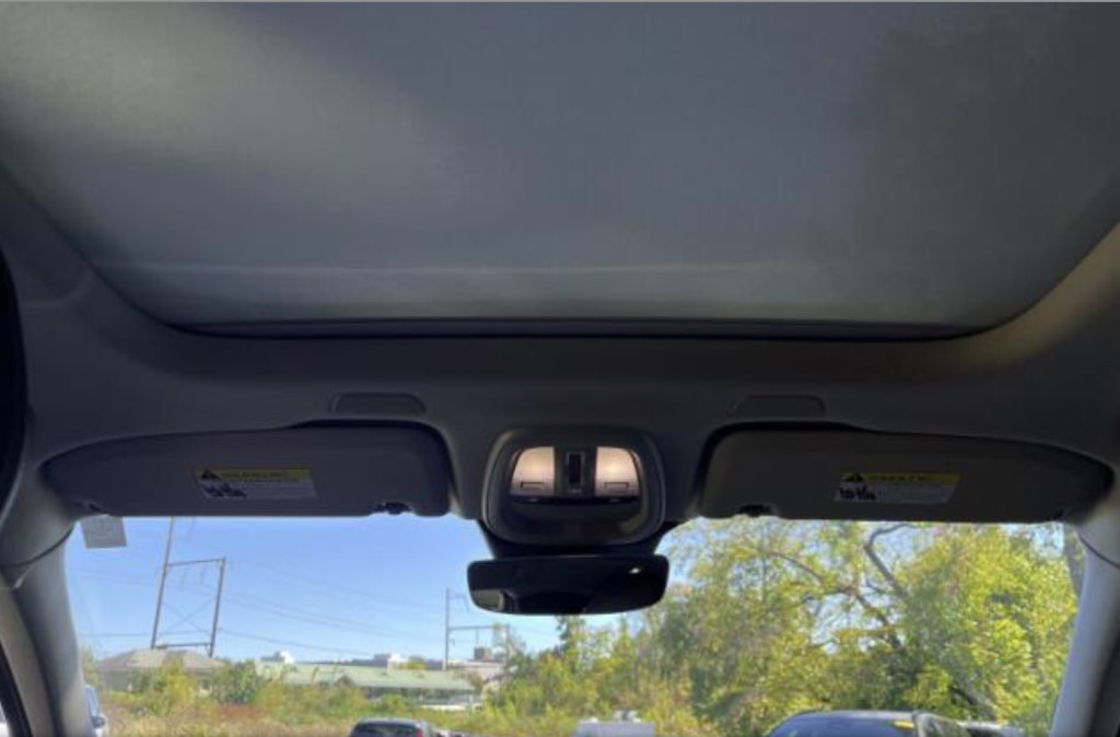 Used 2024 Volvo XC40 B5 Plus w/ Protection Package Premier AWD/4WD image 33
