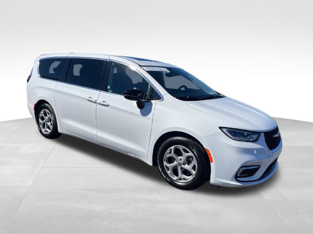 Used 2024 Chrysler Pacifica Limited FWD image 7