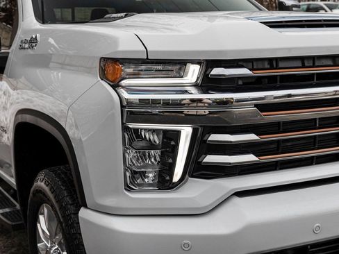 Used 2023 Chevrolet Silverado 2500 High Country image 35