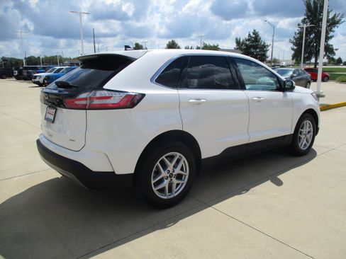 Used 2024 Ford Edge SEL w/ Convenience Package AWD/4WD image 7
