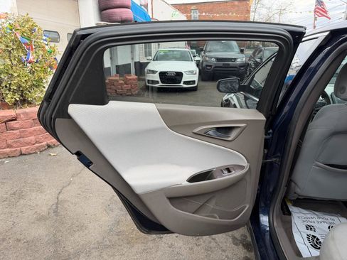 Used 2016 Chevrolet Malibu LT image 26