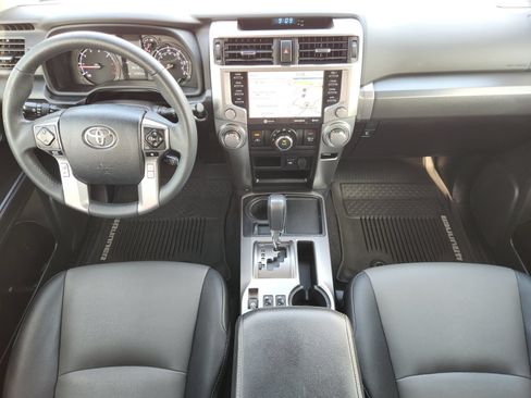 Used 2022 Toyota 4Runner SR5 Premium w/ Moonroof Package RWD image 31