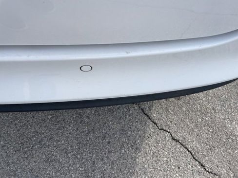 Used 2017 Ford Fusion SE w/ Fusion SE Technology Package image 11