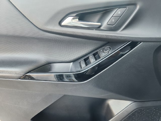 Used 2026 Chevrolet Equinox LT FWD image 25