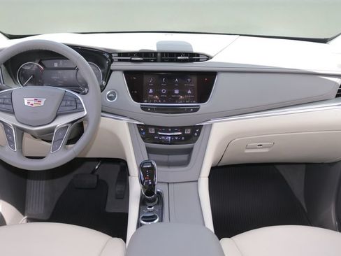 Certified 2023 Cadillac XT5 Premium Luxury FWD image 14