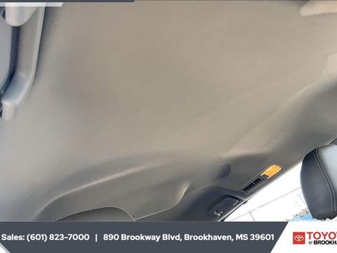 Used 2023 Toyota Sienna LE image 16