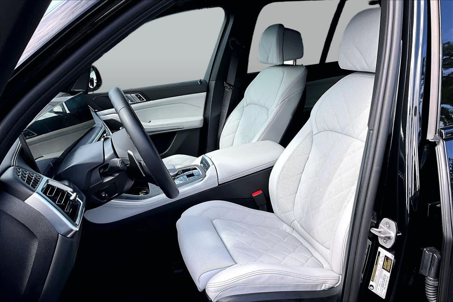 Used 2026 BMW X5 sDrive40i w/ M Sport Package RWD image 8