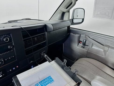 Used 2021 Chevrolet Express 2500 RWD image 11