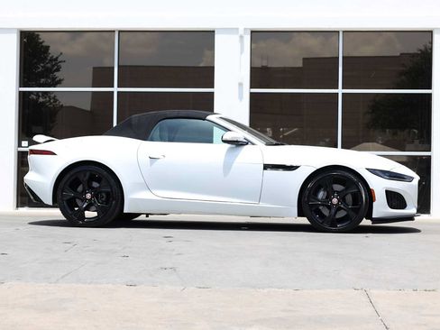 Used 2021 Jaguar F-TYPE Convertible RWD image 8