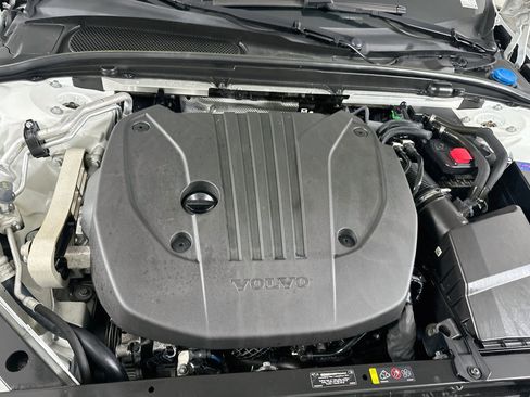 Used 2024 Volvo S60 B5 Plus FWD image 33
