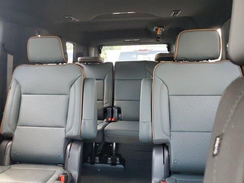 New 2026 GMC Yukon XL AT4 w/ AT4 Premium Plus Package AWD/4WD image 9