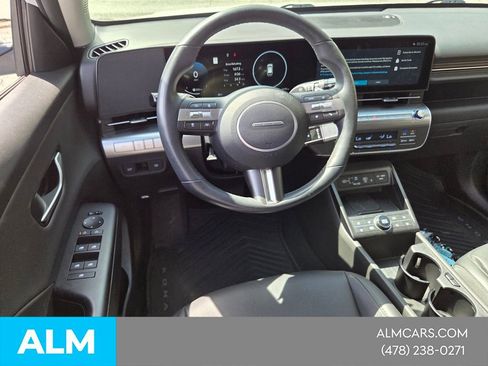 Used 2025 Hyundai Kona Limited FWD image 8