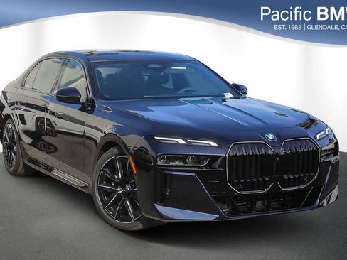 New 2026 BMW 740i w/ Premium Package image 1