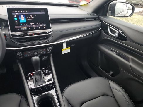 New 2026 Jeep Compass Limited image 16