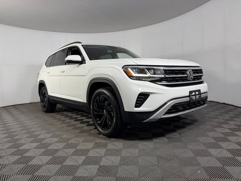 Used 2023 Volkswagen Atlas SE w/ Black Wheel Package FWD image 4
