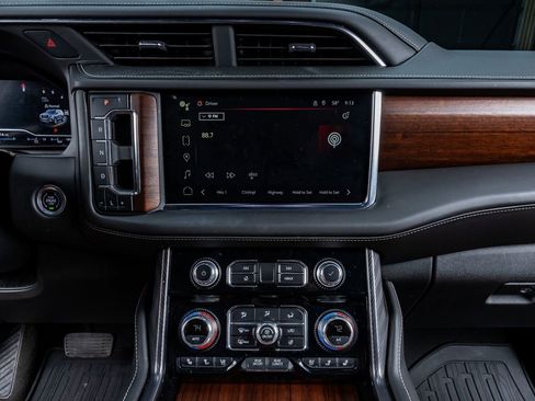 Used 2024 GMC Yukon Denali Ultimate image 25