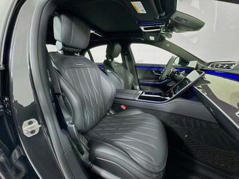 Used 2025 Mercedes-Benz S 63 AMG S image 27