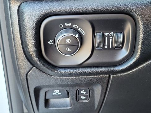 Used 2020 RAM 1500 Laramie image 15