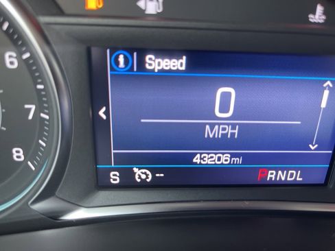 Used 2023 Chevrolet Equinox LT image 23