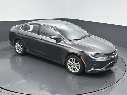Used 2015 Chrysler 200 Limited w/ Convenience Group image 27