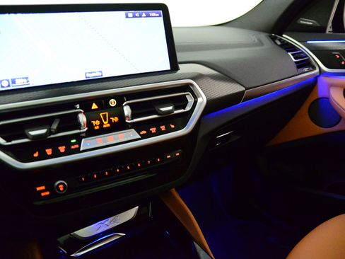 Used 2024 BMW X4 xDrive30i w/ Premium Package image 28