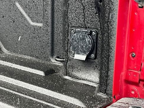 Used 2021 GMC Sierra 2500 AT4 w/ AT4 Premium Plus Package image 14