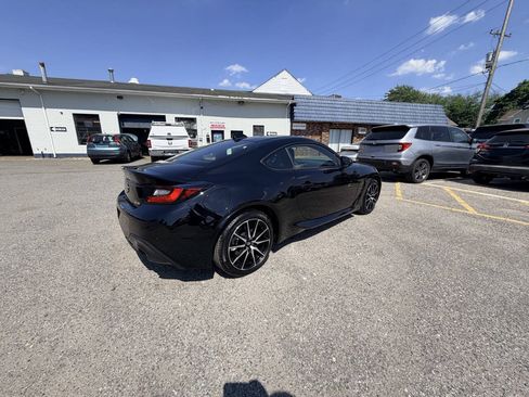 Used 2025 Toyota GR86 RWD image 16