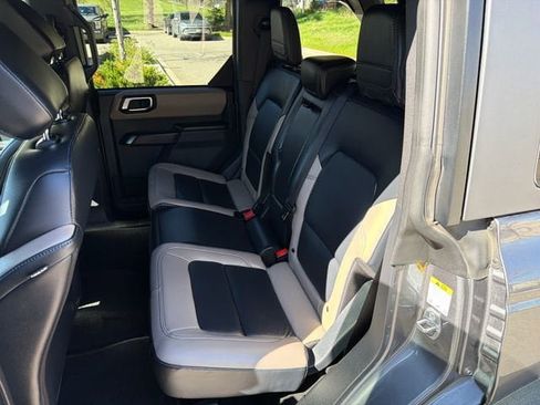Used 2024 Ford Bronco Wildtrak AWD/4WD image 13