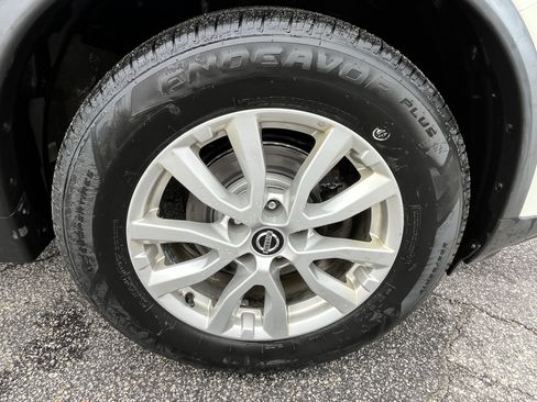 Used 2019 Nissan Rogue SV AWD/4WD image 11