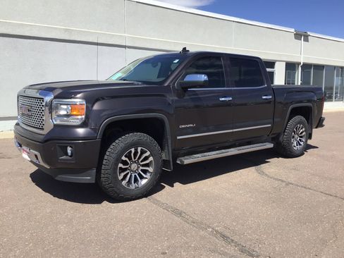 Used 2015 GMC Sierra 1500 Denali w/ Driver Alert Package AWD/4WD image 2
