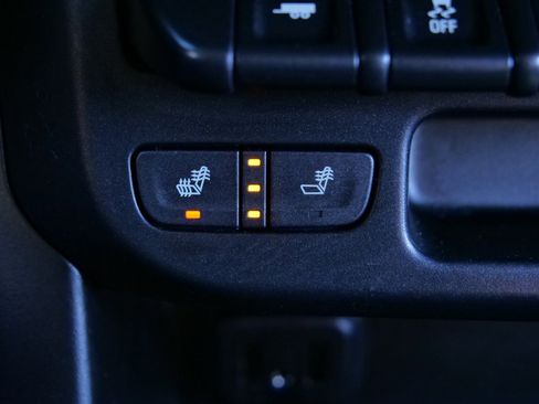 Used 2022 Chevrolet Colorado Z71 image 12