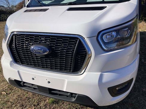 Used 2023 Ford Transit 350 XLT image 11