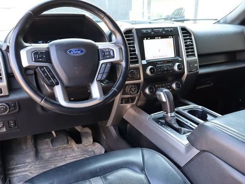 Used 2019 Ford F150 Platinum w/ Equipment Group 701A Luxury AWD/4WD image 4