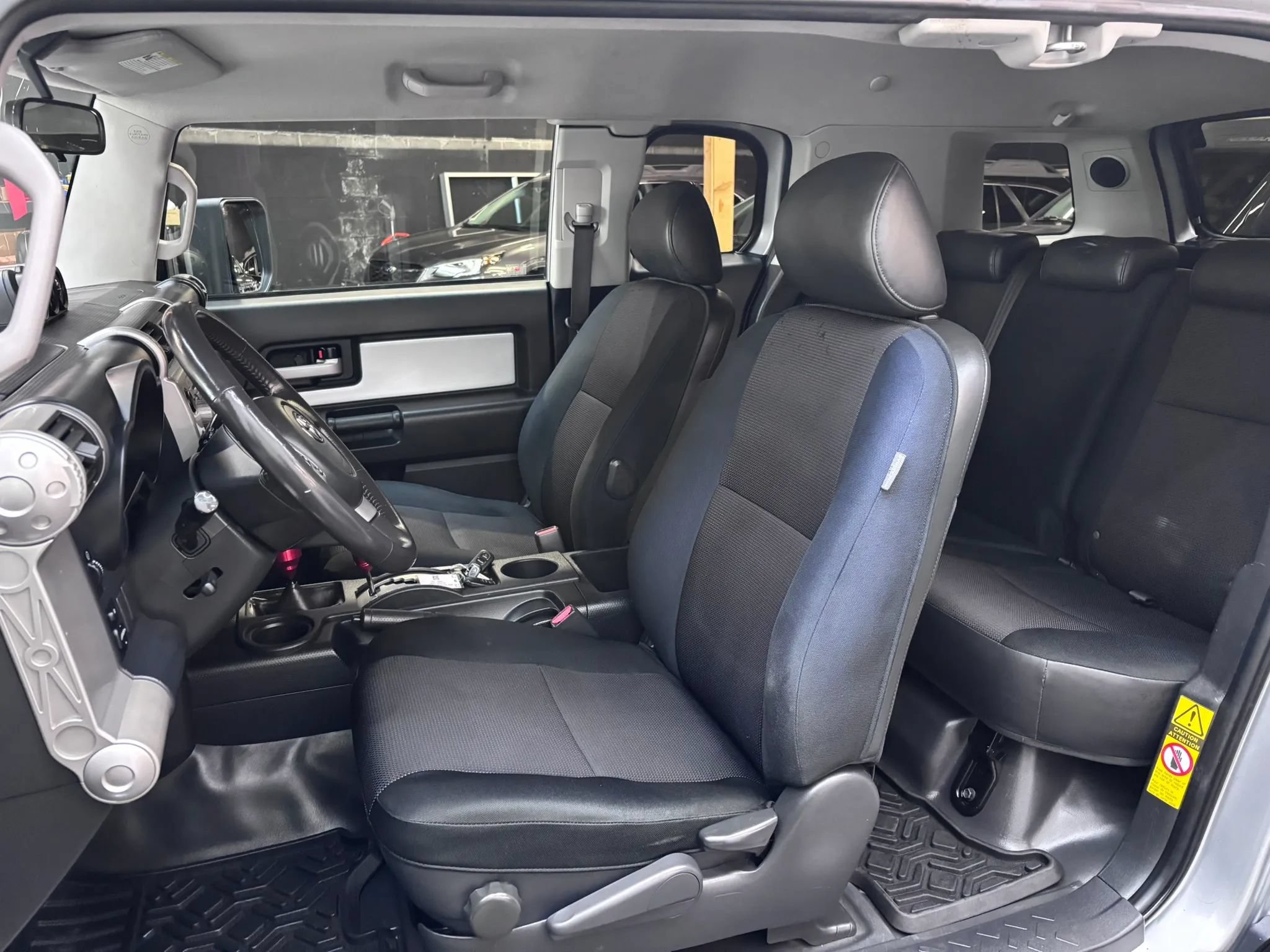 Used 2007 Toyota FJ Cruiser 4WD w/ Upgrade Pkg 1 image 9