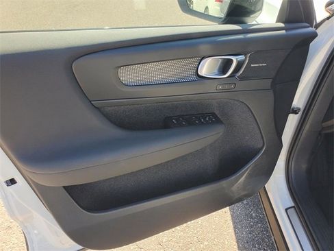 New 2026 Volvo XC40 B5 Ultra w/ Protection Package Premier image 10