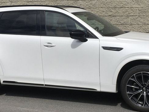 Certified 2025 MAZDA CX-70 3.3 Turbo S w/ Premium Plus AWD/4WD image 3