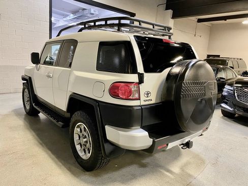 Used 2011 Toyota FJ Cruiser 4WD w/ Convenience Pkg image 8