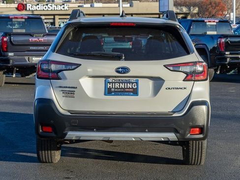 Used 2023 Subaru Outback Limited image 4
