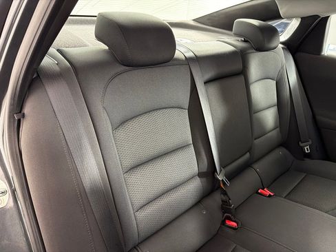 Used 2016 Chevrolet Malibu LT image 23