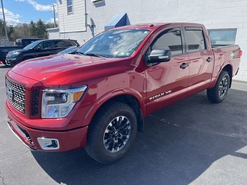 Used 2019 Nissan Titan PRO-4X image 6