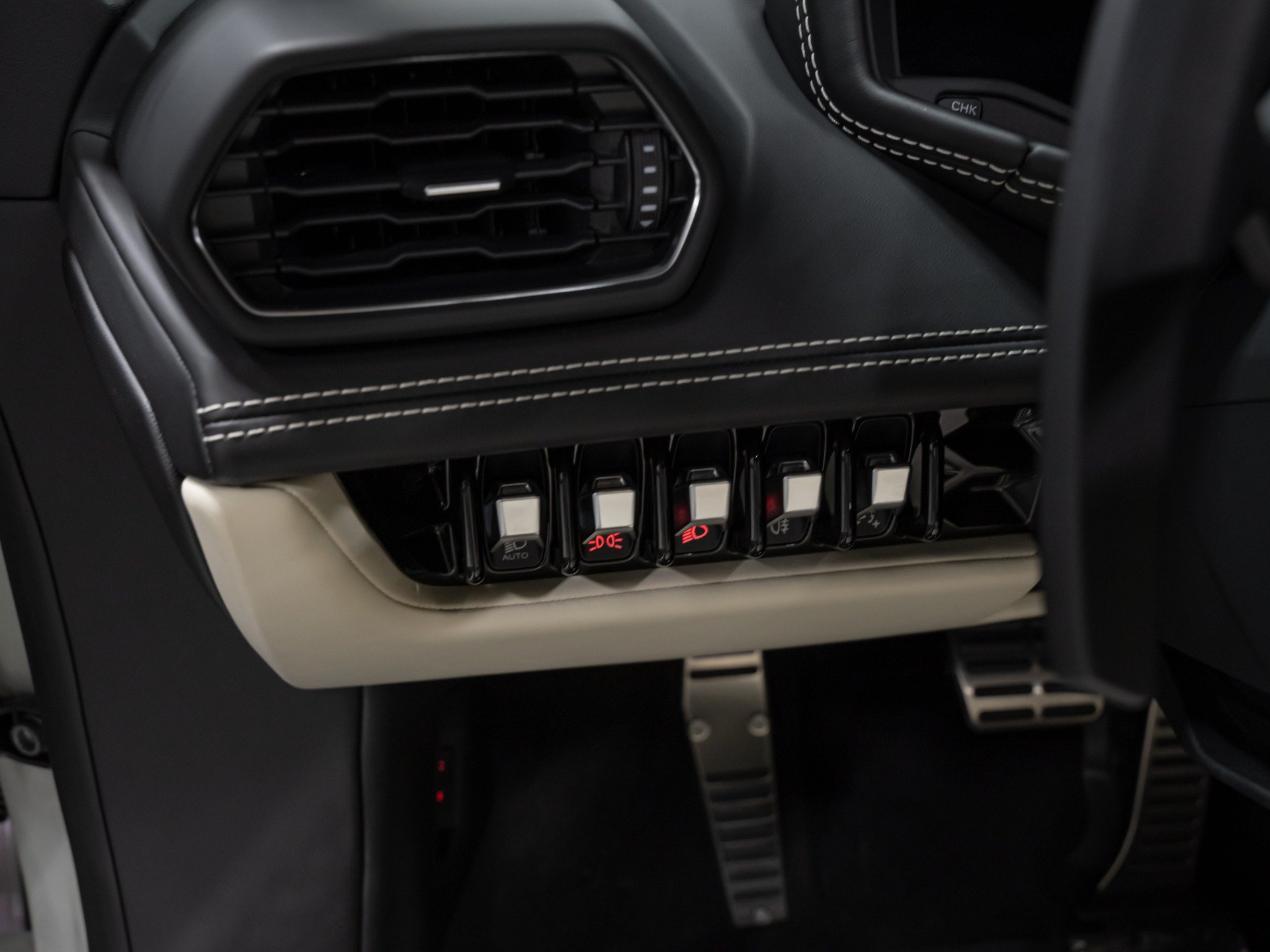 Used 2024 Lamborghini Huracan EVO AWD/4WD image 32