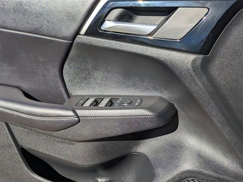 Used 2024 Mitsubishi Outlander Ralliart image 15